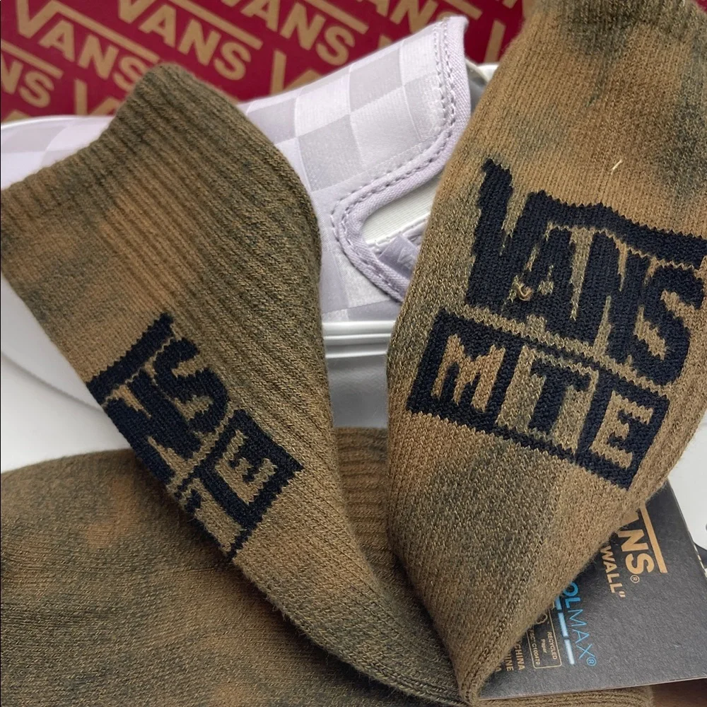 Vans CoolMax technology for comfort.
 "Off The Wall" Crew socks (1 pair) - Picture 10 of 16